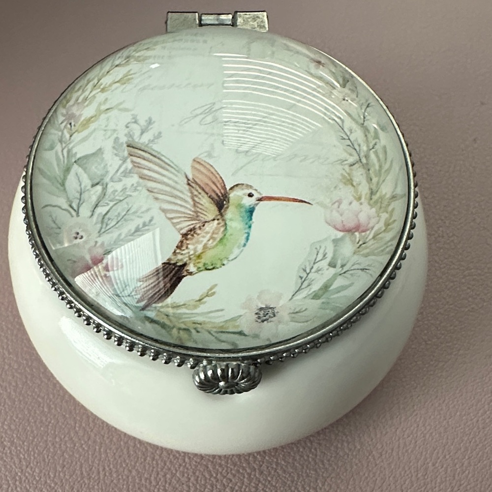 Small 🍃Hummingbird Trinket jewelry keepsake Box